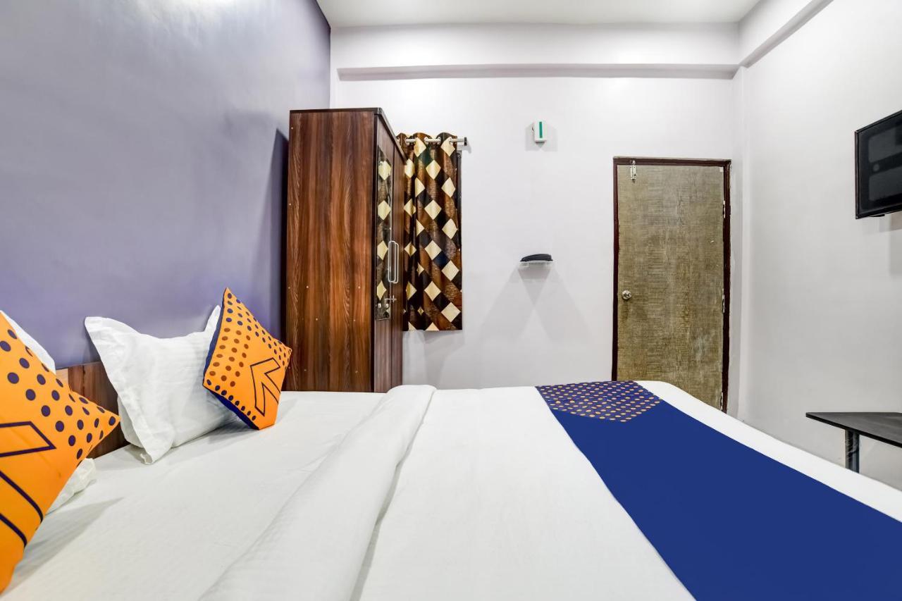 Spot On 76764 Hotel Lux Indore Luaran gambar