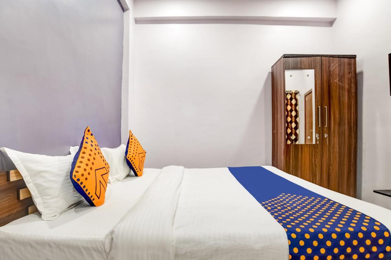 Spot On 76764 Hotel Lux Indore Luaran gambar